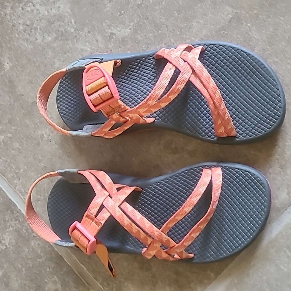 CHACO WOMEN'S SZ 6 EUC